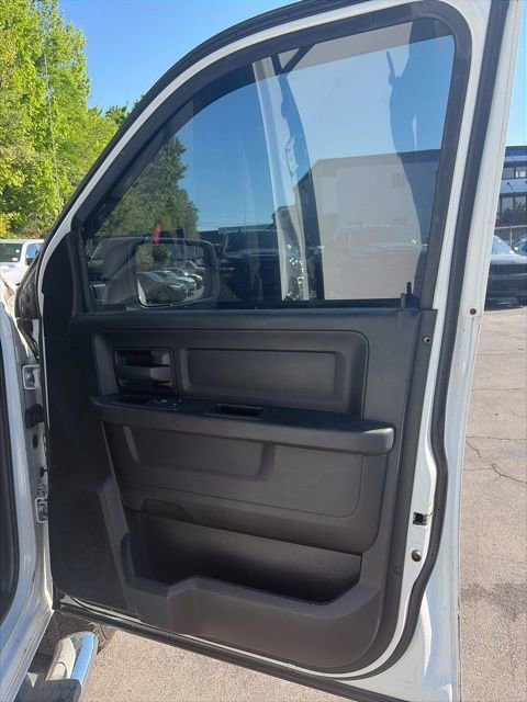 Used 2017 RAM 2500 Tradesman w/ Chrome Appearance Group image 19