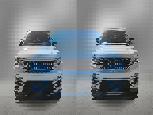New 2025 Jeep Grand Cherokee Limited image 3