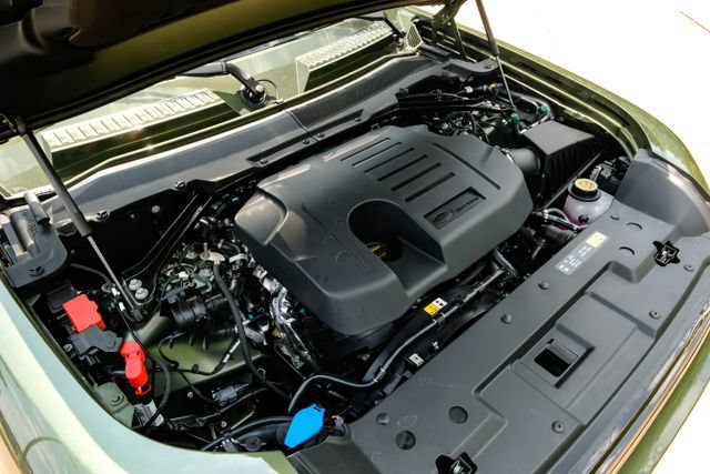 New 2026 Land Rover Defender 110 X-Dynamic SE AWD/4WD image 55