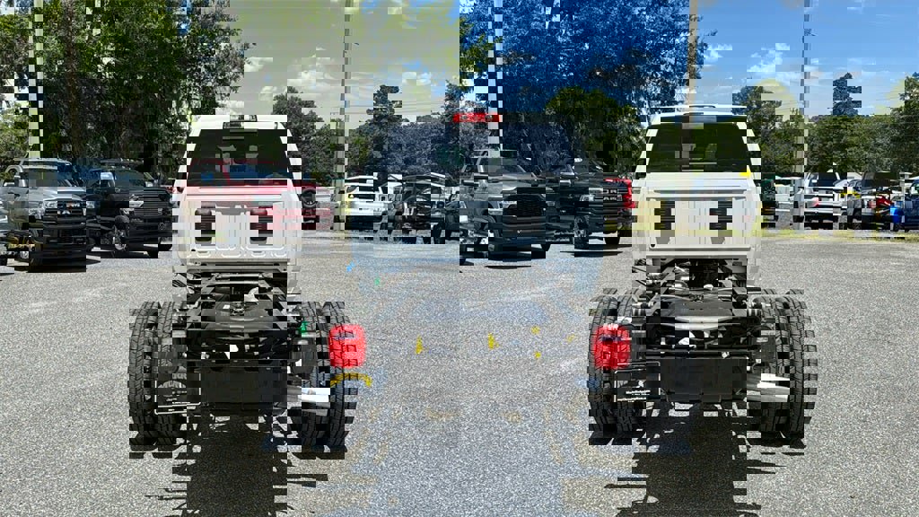 New 2024 RAM 3500 SLT w/ Quick Order Package 2YG SLT image 4