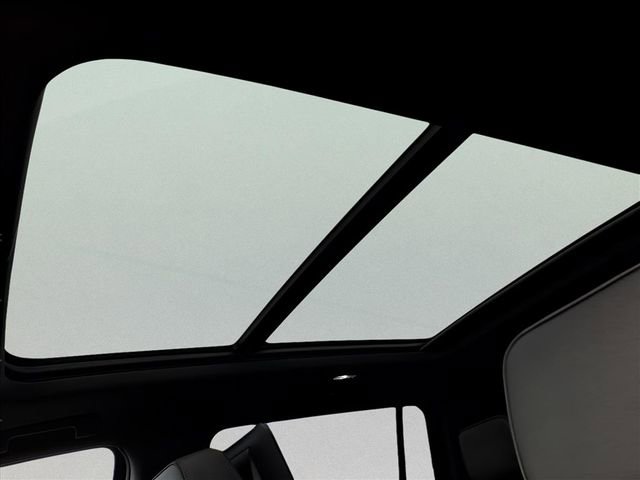 New 2026 Chevrolet Suburban RST w/ RST Capability Package image 17