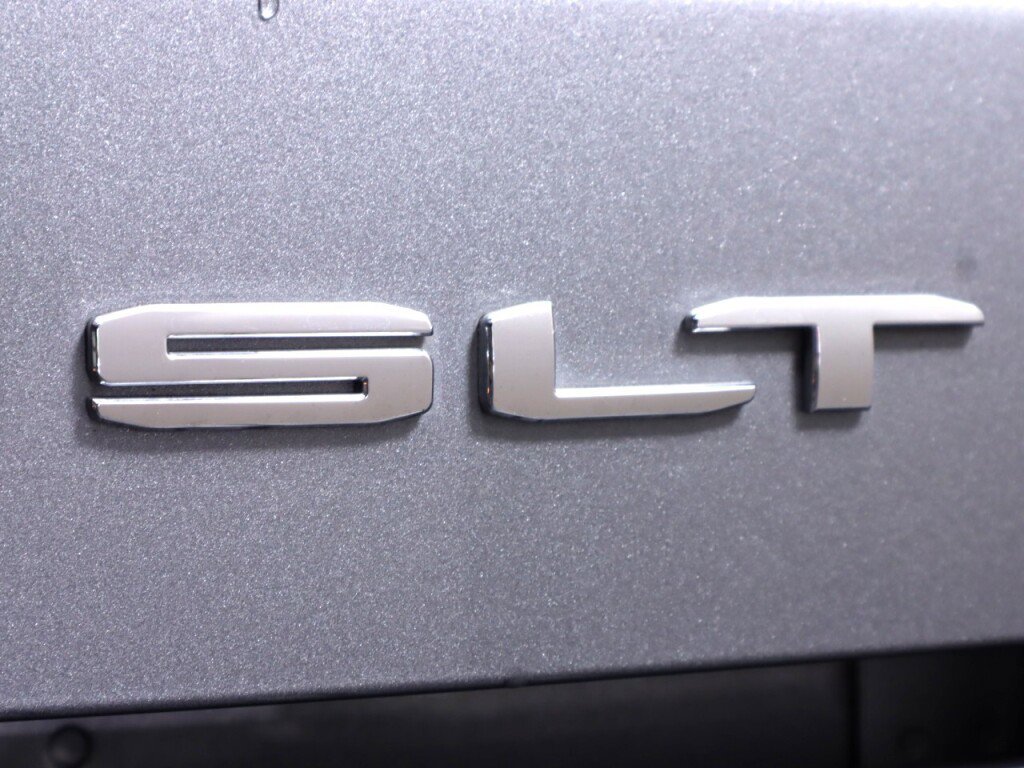 Used 2021 GMC Sierra 1500 SLT image 40