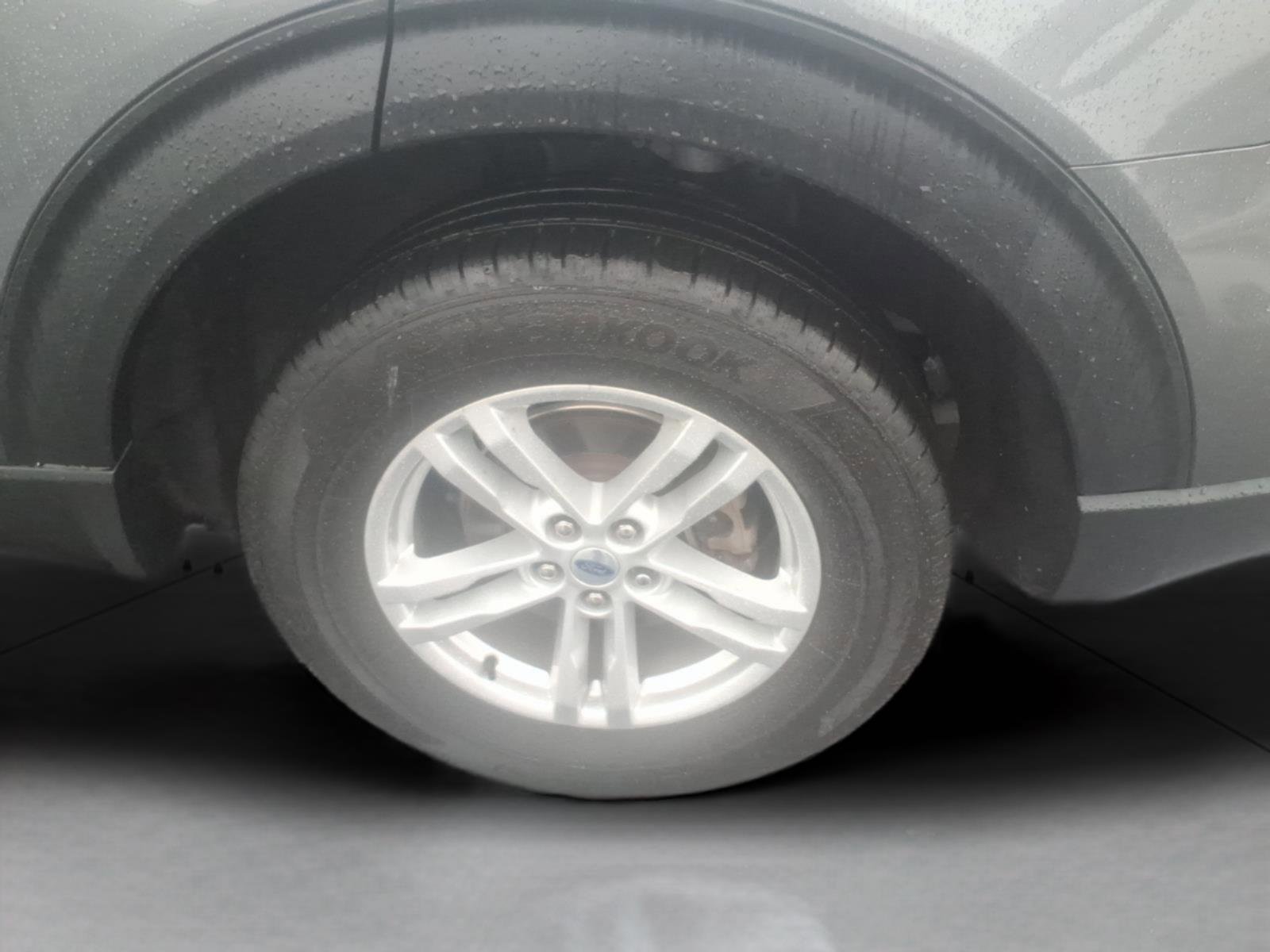 Certified 2022 Ford Explorer XLT w/ Equipment Group 202A image 8