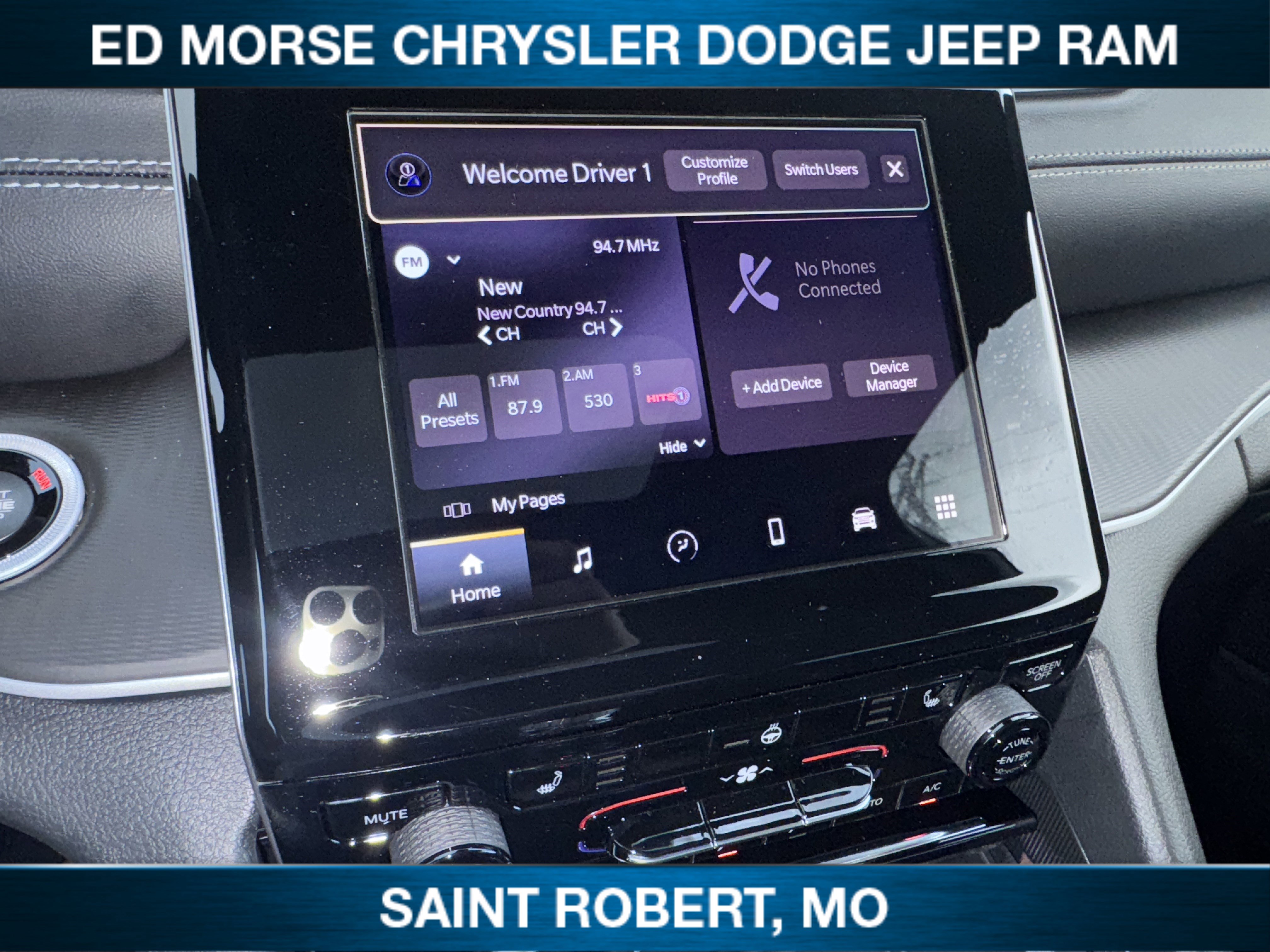 New 2025 Jeep Grand Cherokee Altitude AWD/4WD image 17