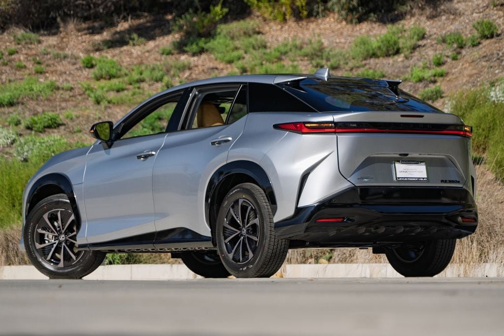 New 2026 Lexus RZ 350e 2WD image 2