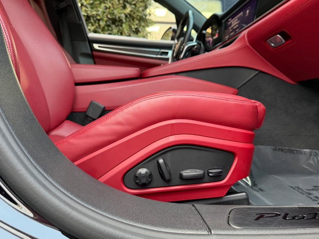Used 2023 Porsche Panamera Platinum Edition image 36