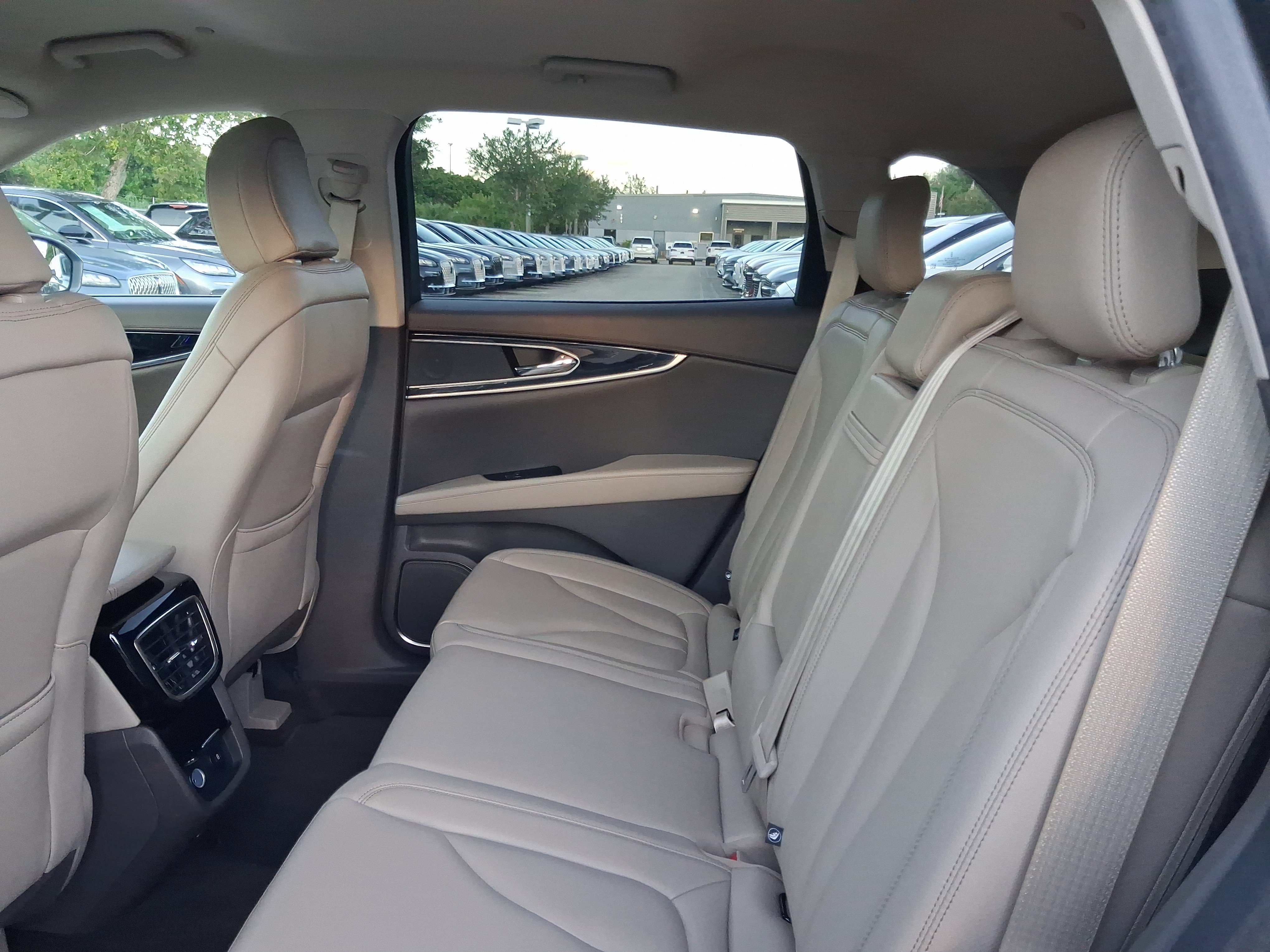 Certified 2023 Lincoln Nautilus FWD image 6