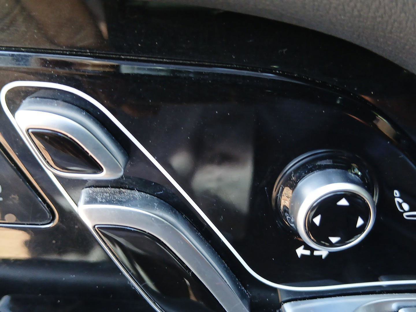 Used 2018 Land Rover Range Rover Long Wheelbase Supercharged image 10