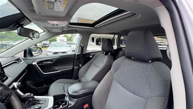 Used 2022 Toyota RAV4 XLE w/ Convenience Package AWD/4WD image 35