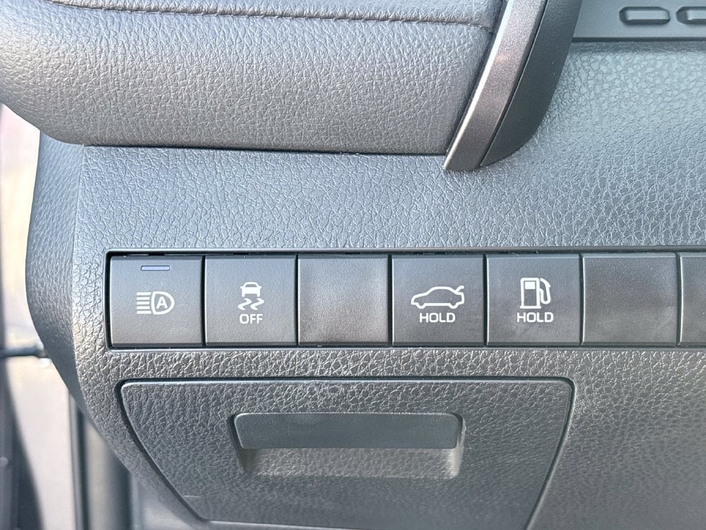 Used 2023 Toyota Camry SE w/ Protection Package (Q2) (TMS) FWD image 21