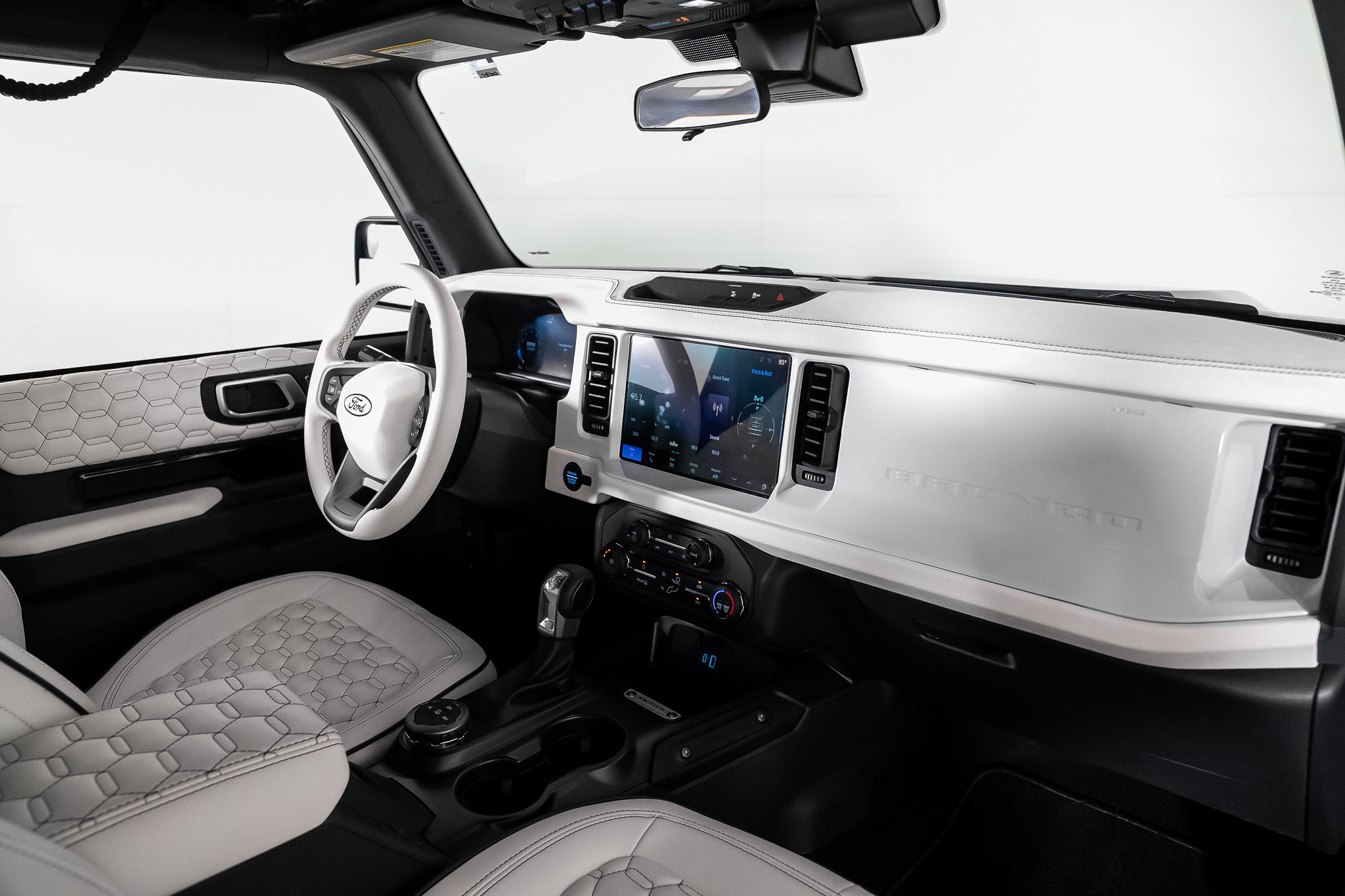 Used 2025 Ford Bronco 2-Door AWD/4WD image 38
