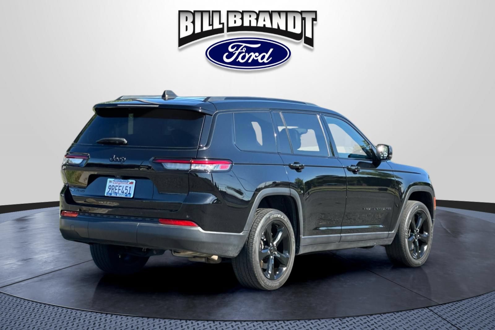 Used 2023 Jeep Grand Cherokee L Laredo AWD/4WD image 3
