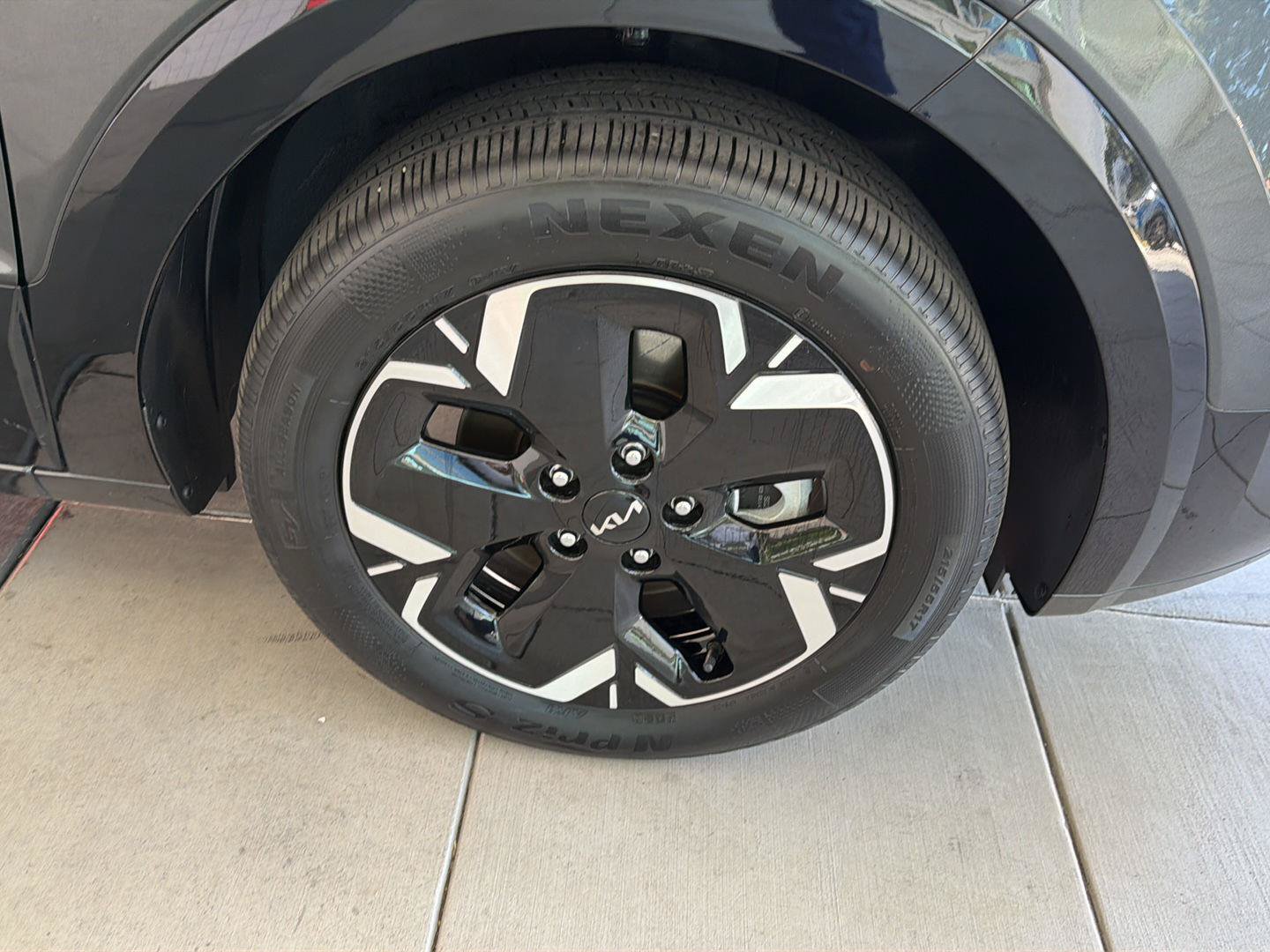 Used 2023 Kia Niro Wind FWD image 10