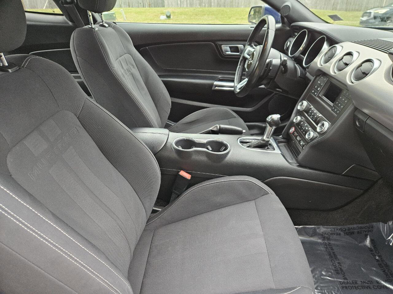 Used 2019 Ford Mustang GT w/ Black Accent Package RWD image 18