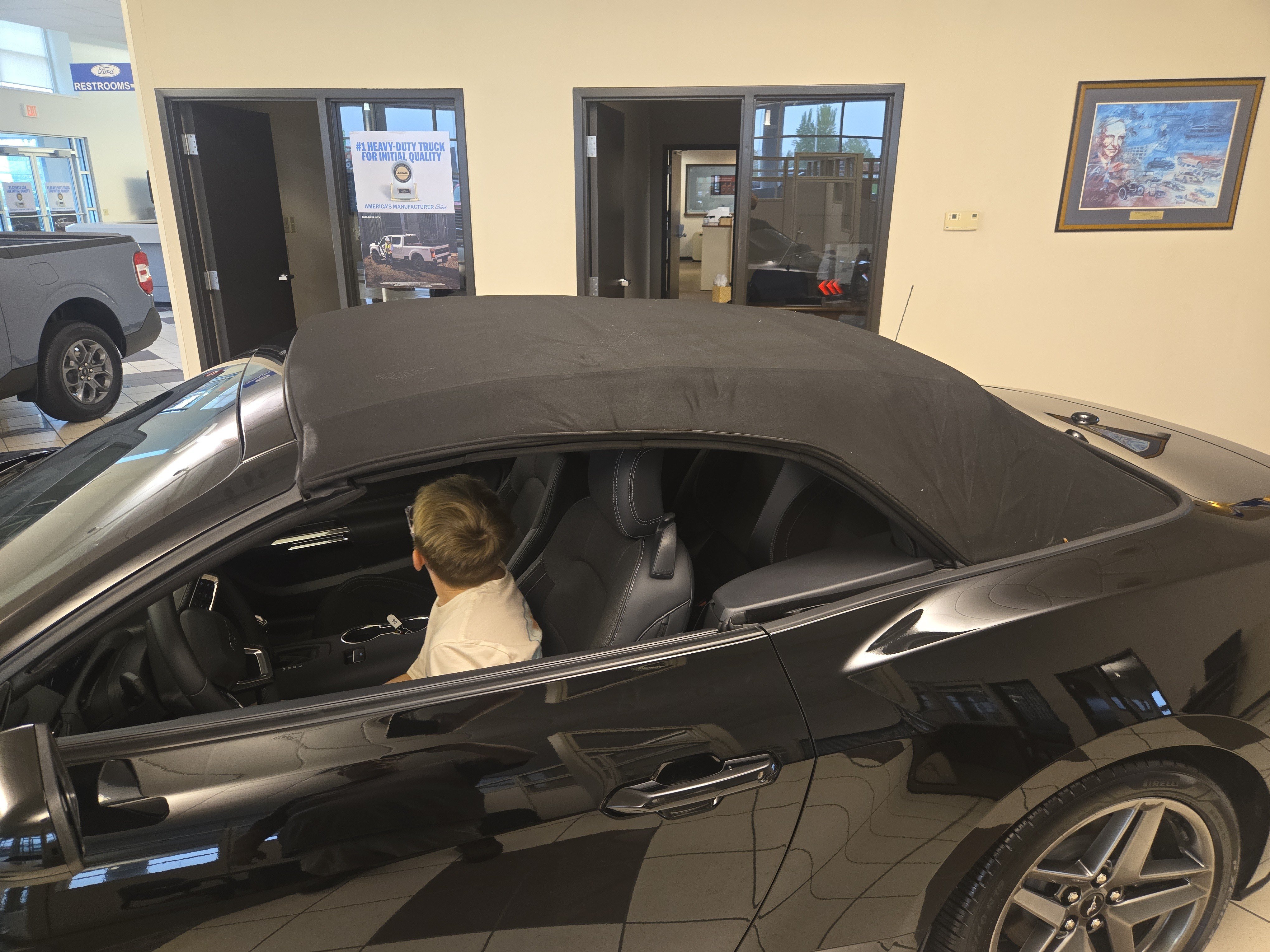 Used 2026 Ford Mustang Convertible RWD image 17