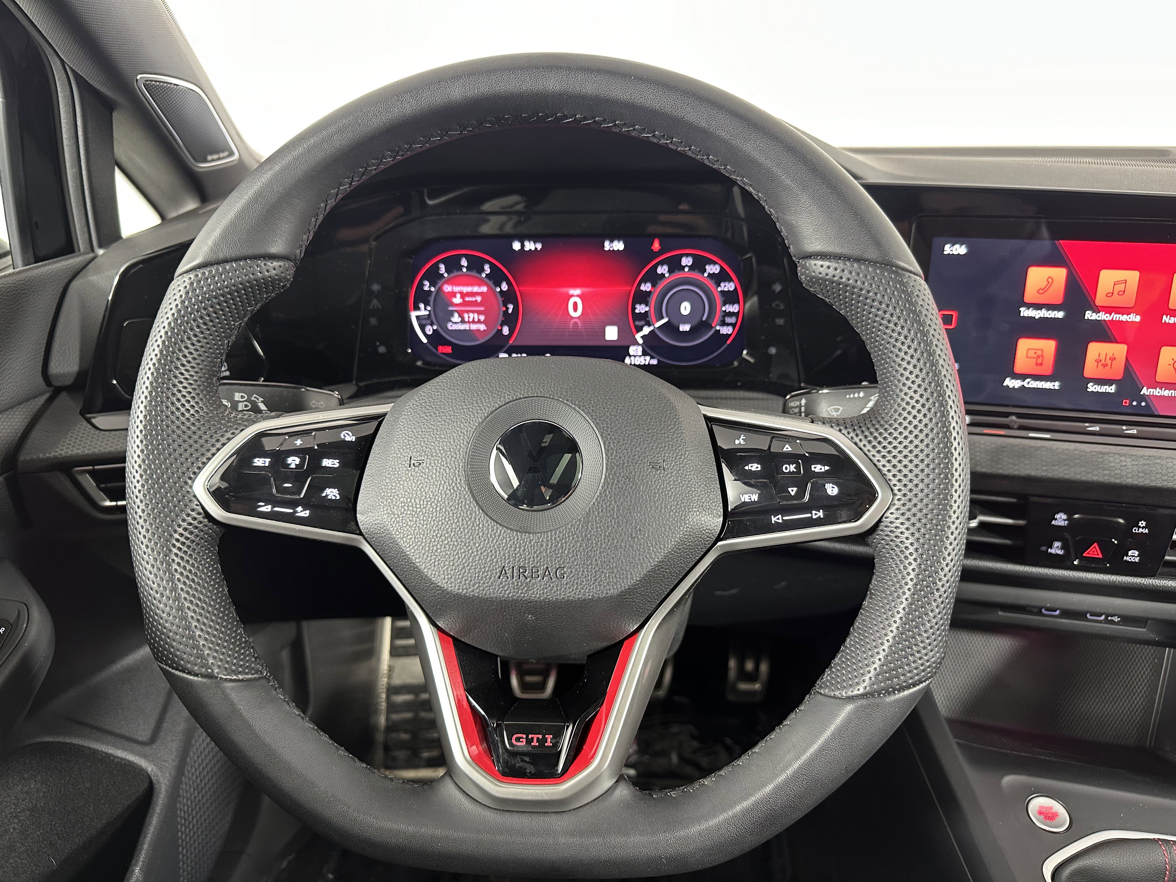 Used 2022 Volkswagen GTI SE image 15