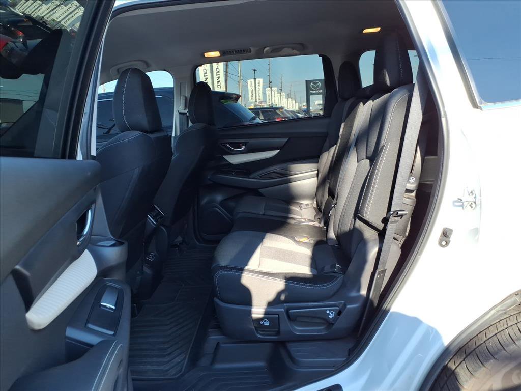 Used 2022 Subaru Ascent Premium image 16