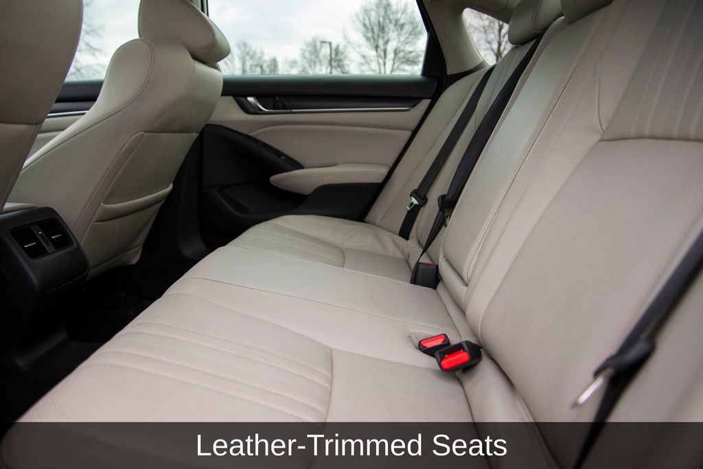 Used 2018 Honda Accord Touring image 15