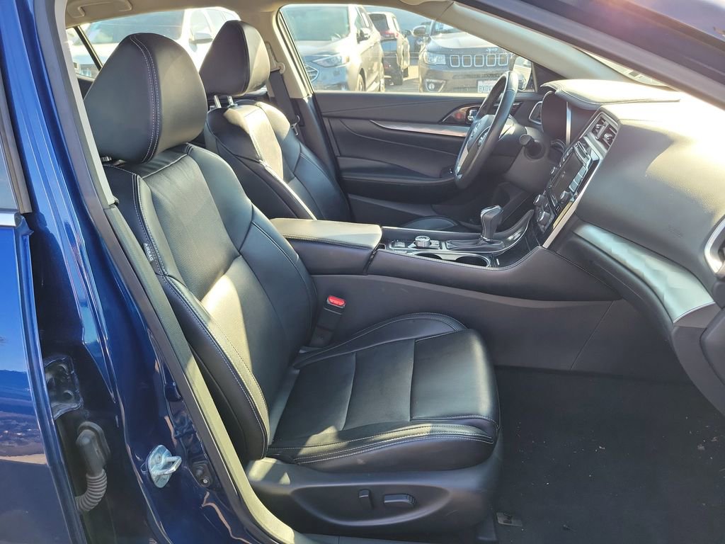 Used 2023 Nissan Maxima SV w/ Floor Mat Group FWD image 17