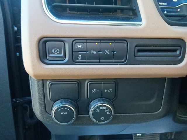 Used 2024 Chevrolet Suburban Premier RWD image 17