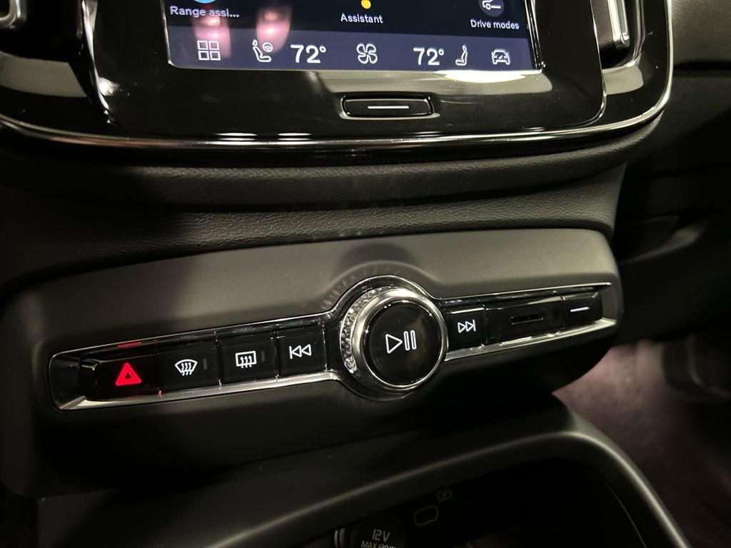 Certified 2023 Volvo C40 P8 Recharge Ultimate image 18