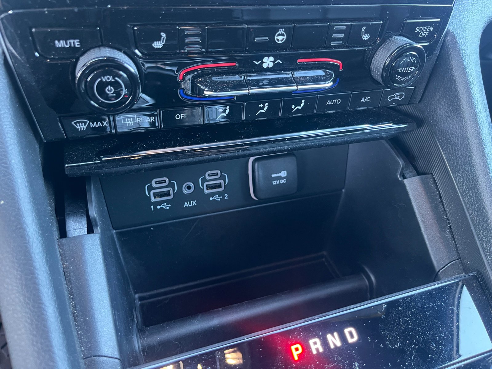 Used 2025 Jeep Grand Cherokee Limited w/ Trailer Tow Package image 31