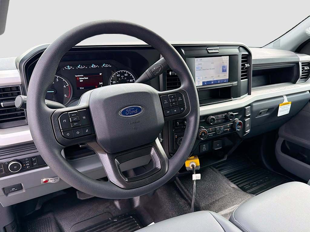 New 2026 Ford F550 4x4 Crew Cab image 15