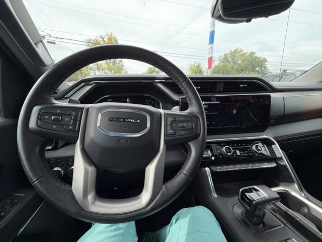 Used 2024 GMC Sierra 1500 Denali w/ Denali Reserve Package AWD/4WD image 17
