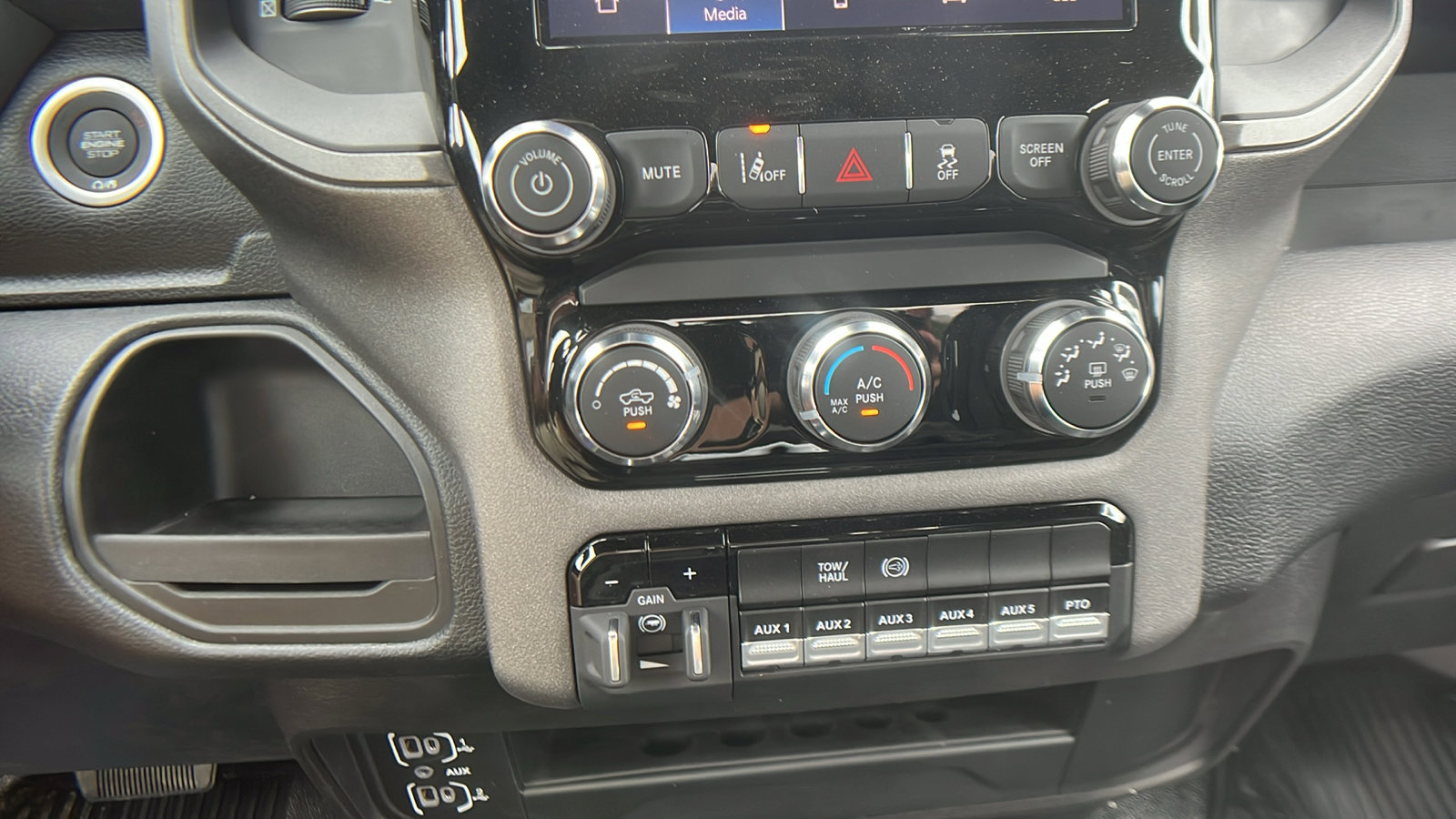 New 2025 RAM 5500 Tradesman image 26