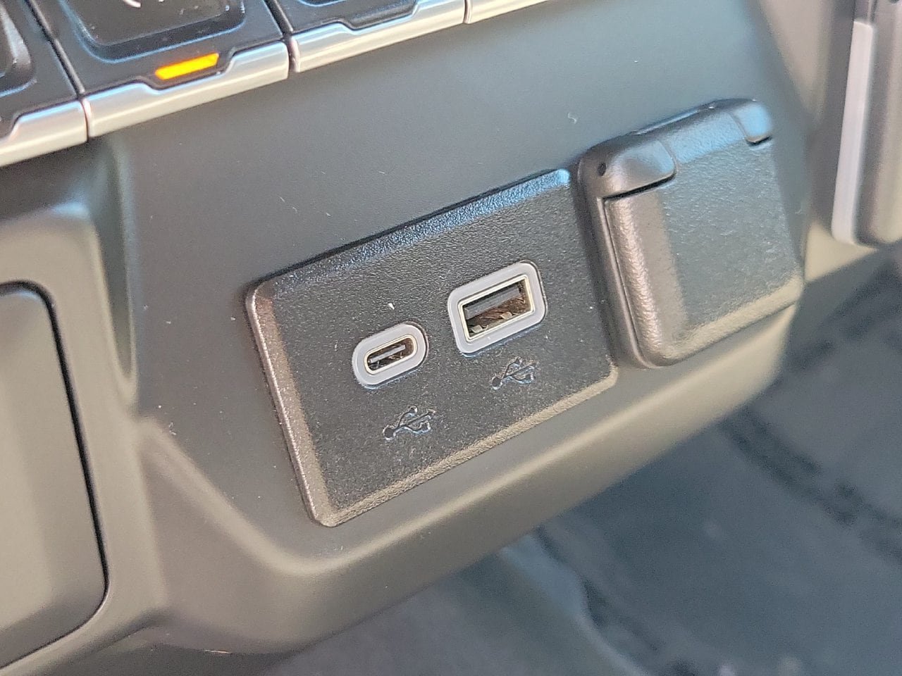 Certified 2024 Chevrolet Silverado 1500 Custom RWD image 26