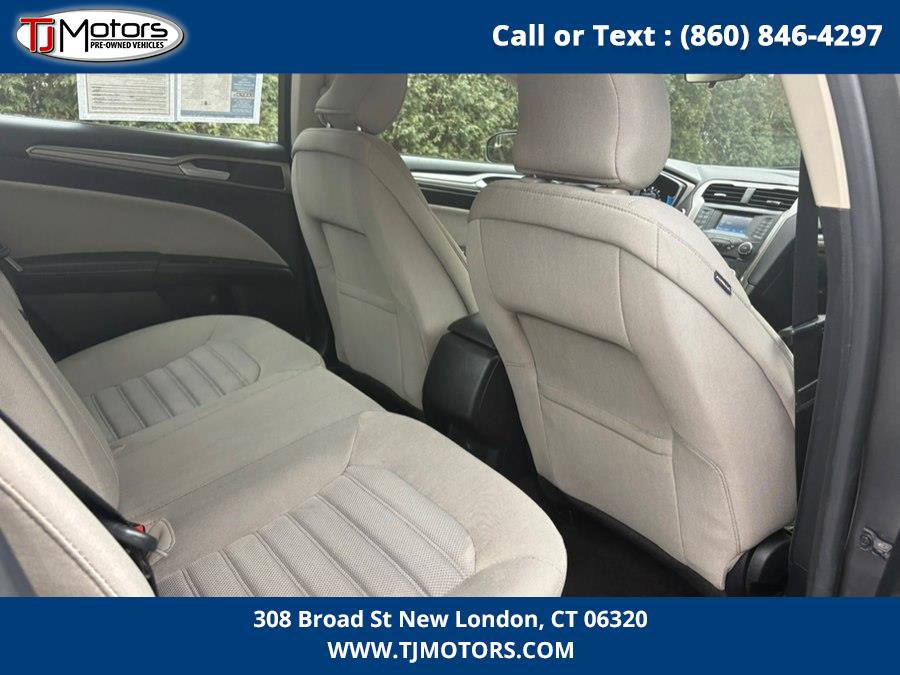 Used 2017 Ford Fusion S image 12