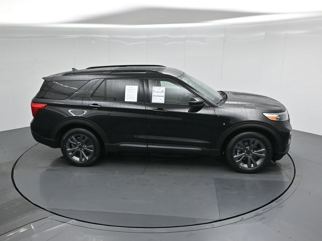 Certified 2022 Ford Explorer XLT w/ Equipment Group 202A image 45