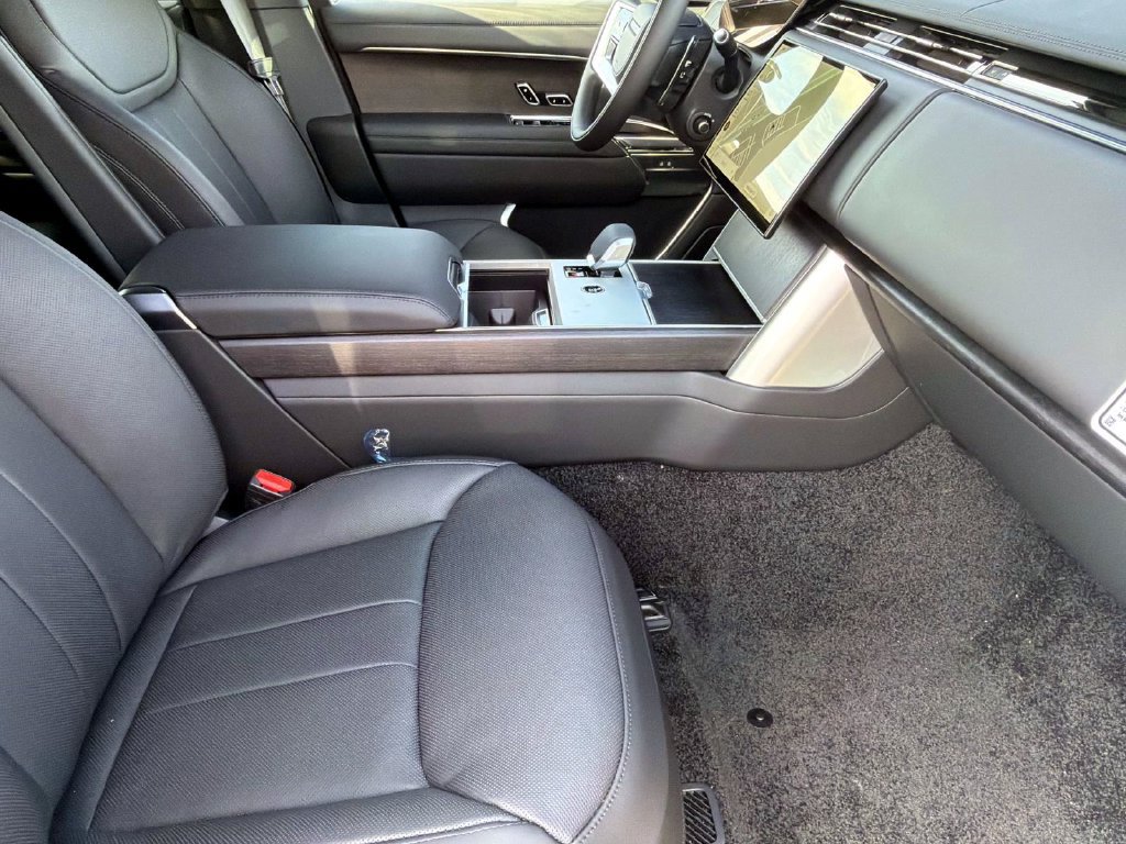 New 2026 Land Rover Range Rover SE AWD/4WD image 10
