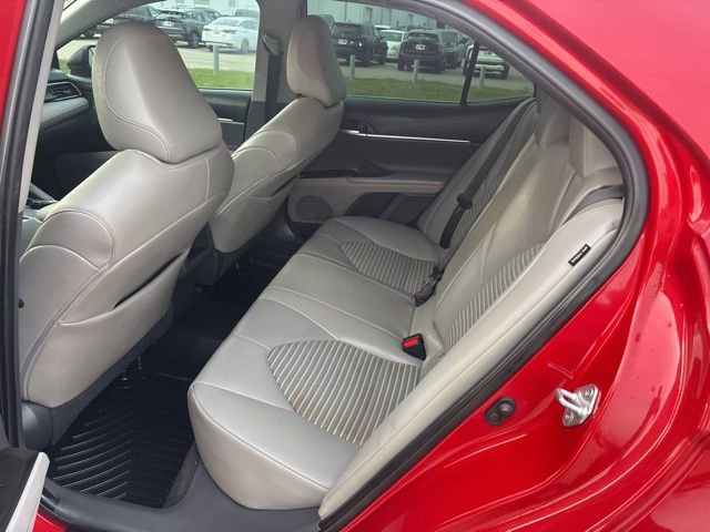 Used 2021 Toyota Camry SE FWD image 9