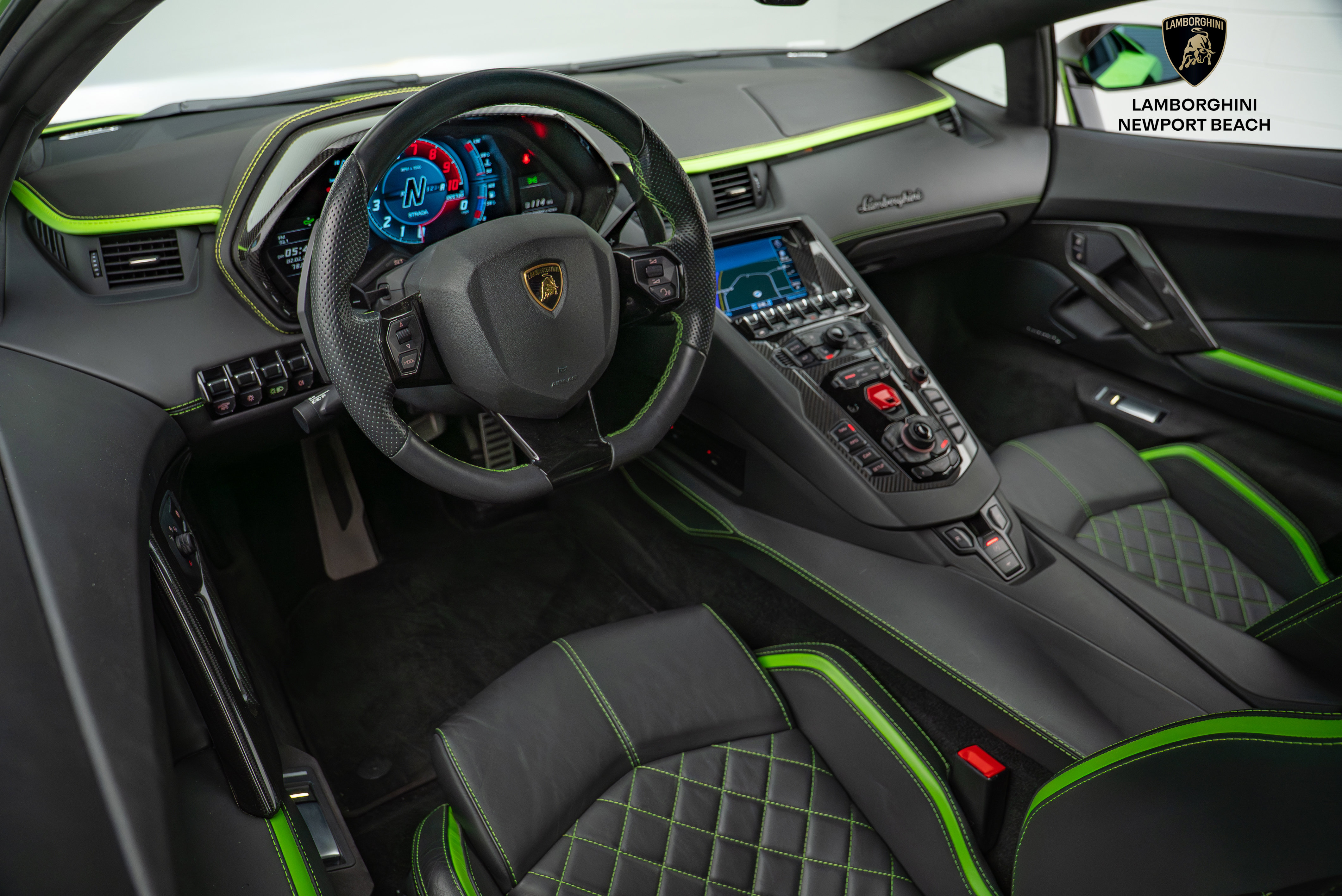 Used 2018 Lamborghini Aventador S image 25
