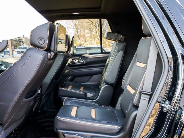 Used 2023 GMC Yukon AT4 w/ Technology Package image 17