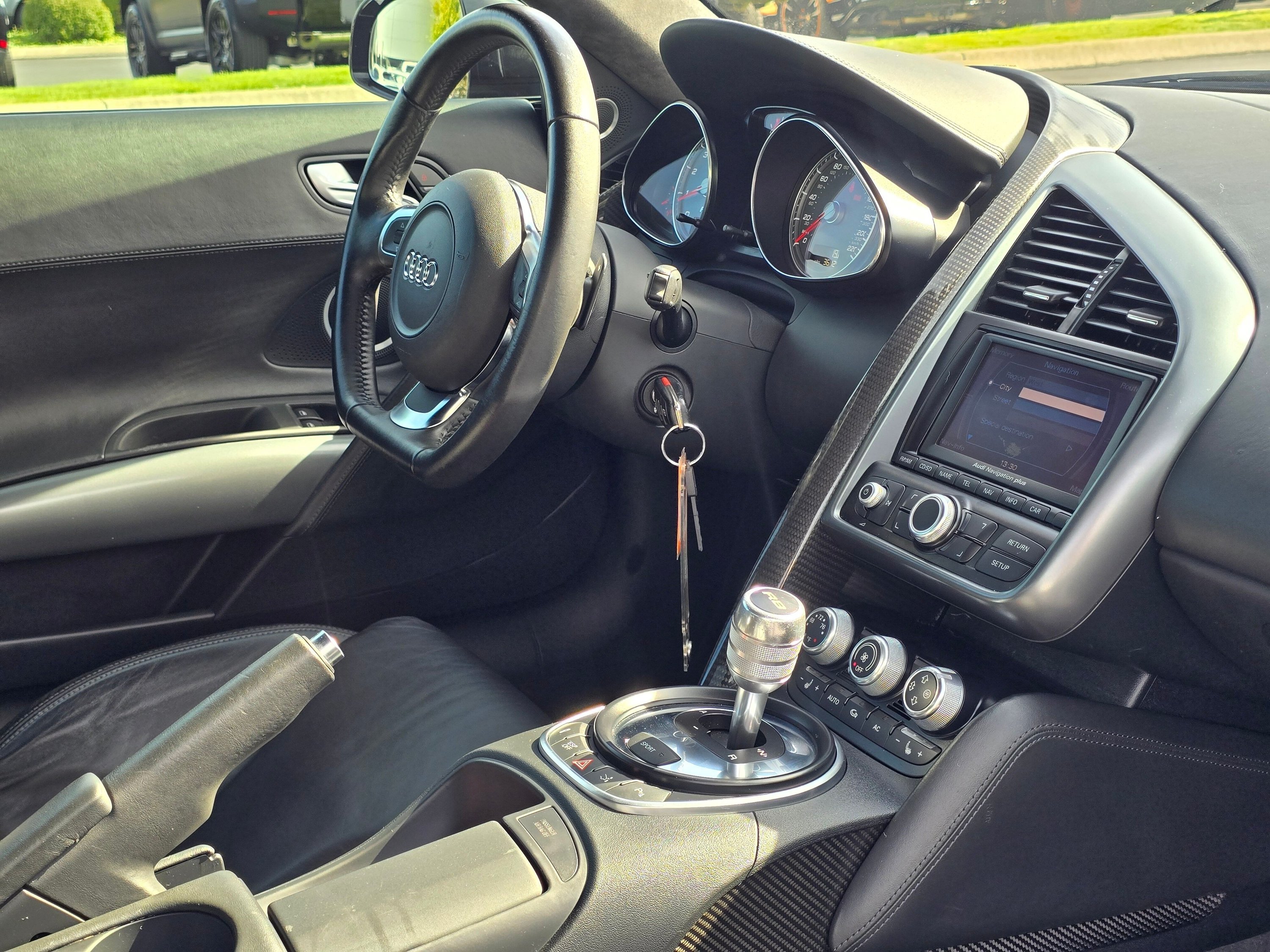 Used 2009 Audi R8 V8 AWD/4WD image 17