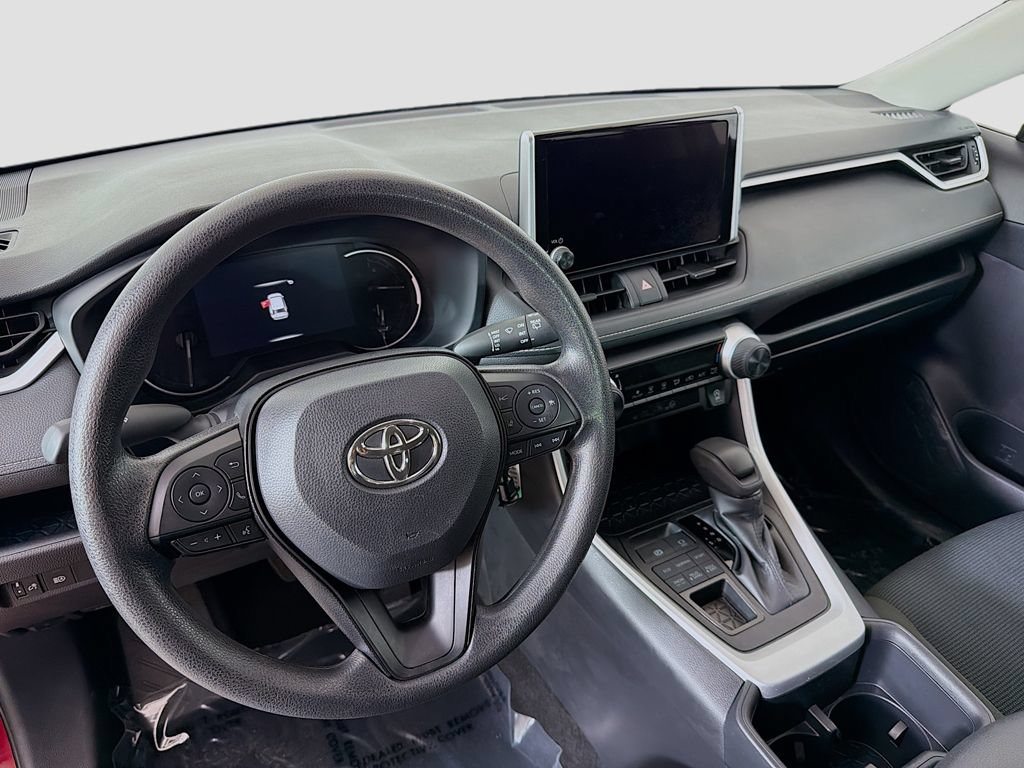 Used 2025 Toyota RAV4 LE AWD/4WD image 17