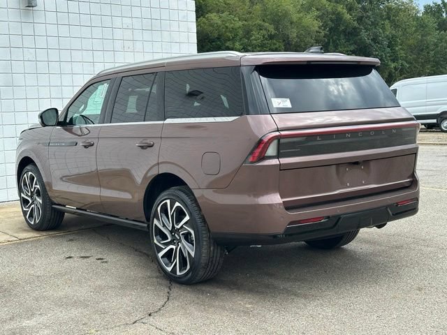 New 2027 Lincoln Navigator Black Label AWD/4WD image 32