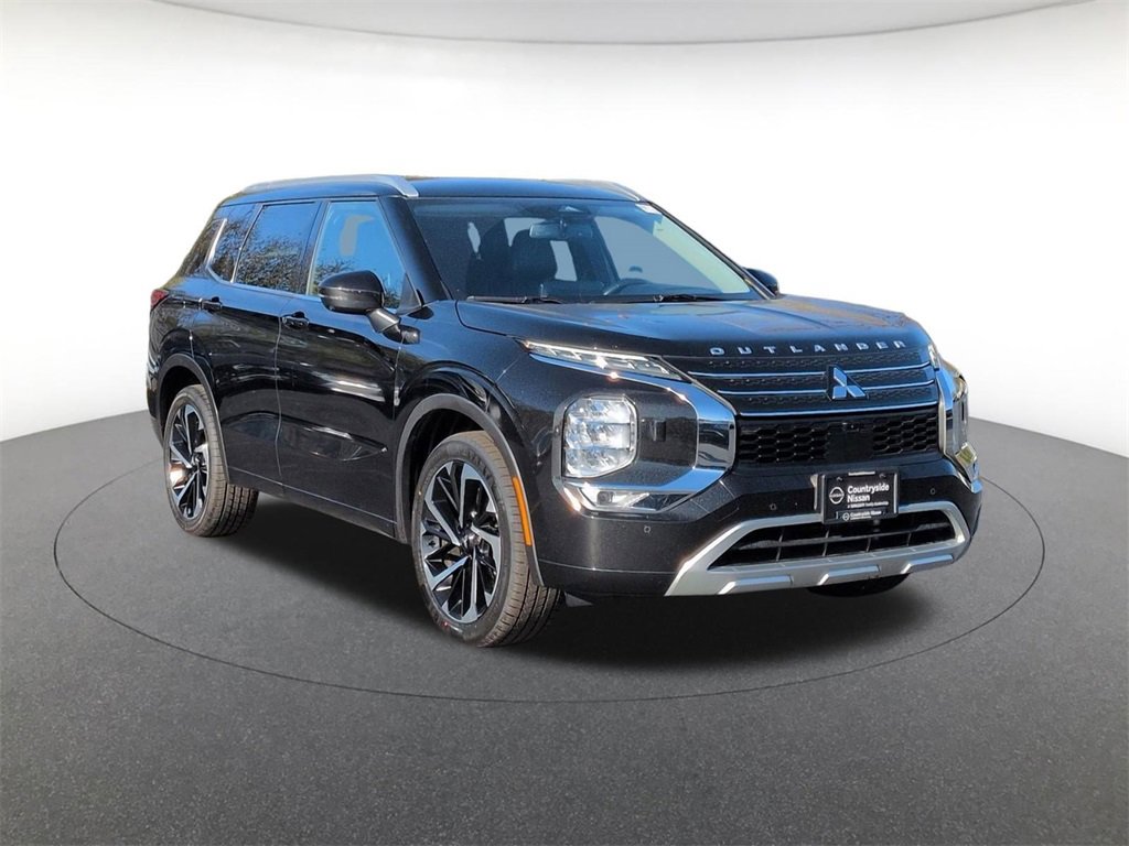 Used 2022 Mitsubishi Outlander SEL image 3