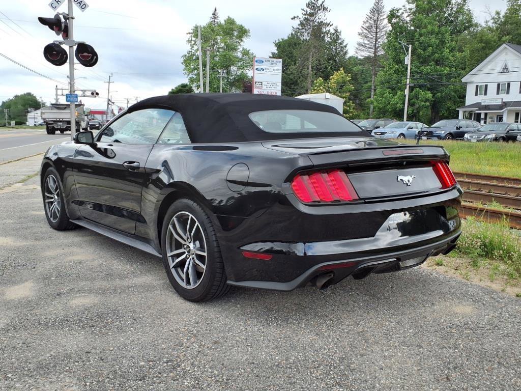 Used 2017 Ford Mustang Premium image 7