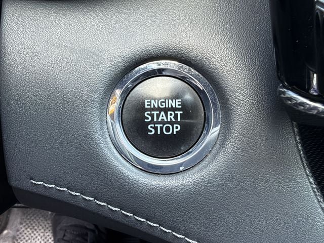 Used 2022 Toyota Highlander XSE FWD image 19