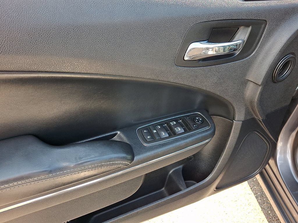 Used 2014 Dodge Charger SXT Plus RWD image 13