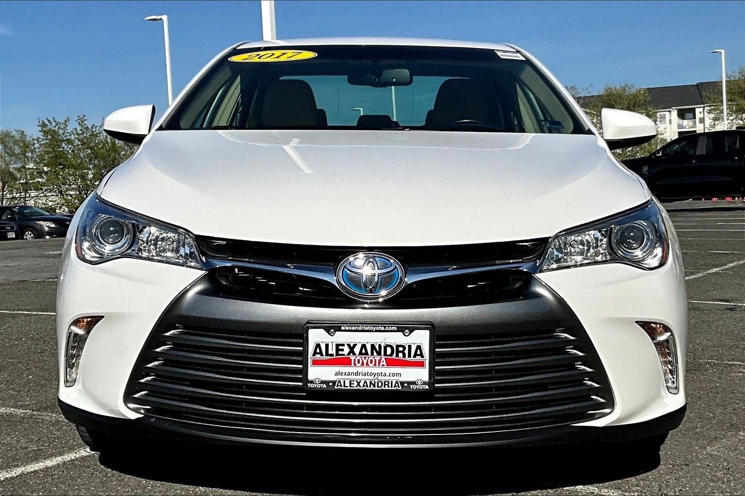 Used 2017 Toyota Camry XLE image 3