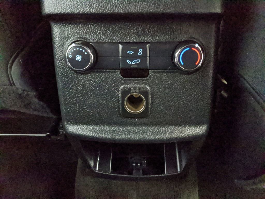 Used 2017 Ford Explorer XLT FWD image 13