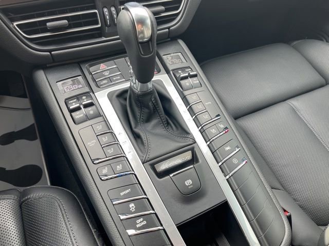 Used 2021 Porsche Macan S image 30
