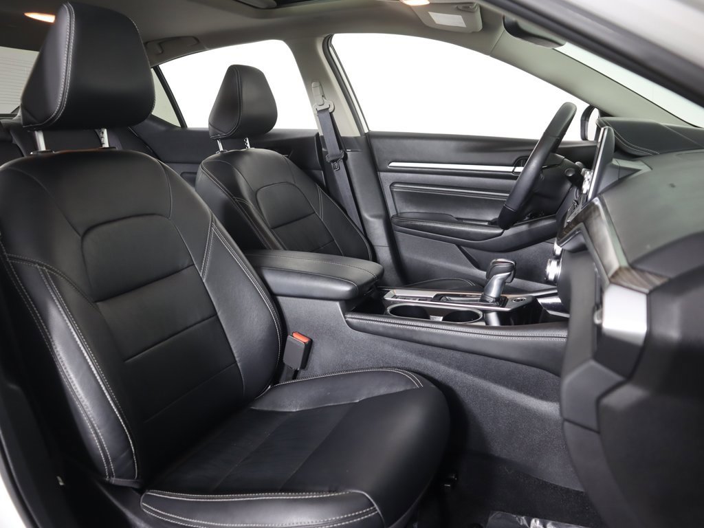 Used 2020 Nissan Altima 2.0 Platinum image 30