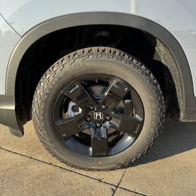 New 2026 Honda Ridgeline Black Edition image 9