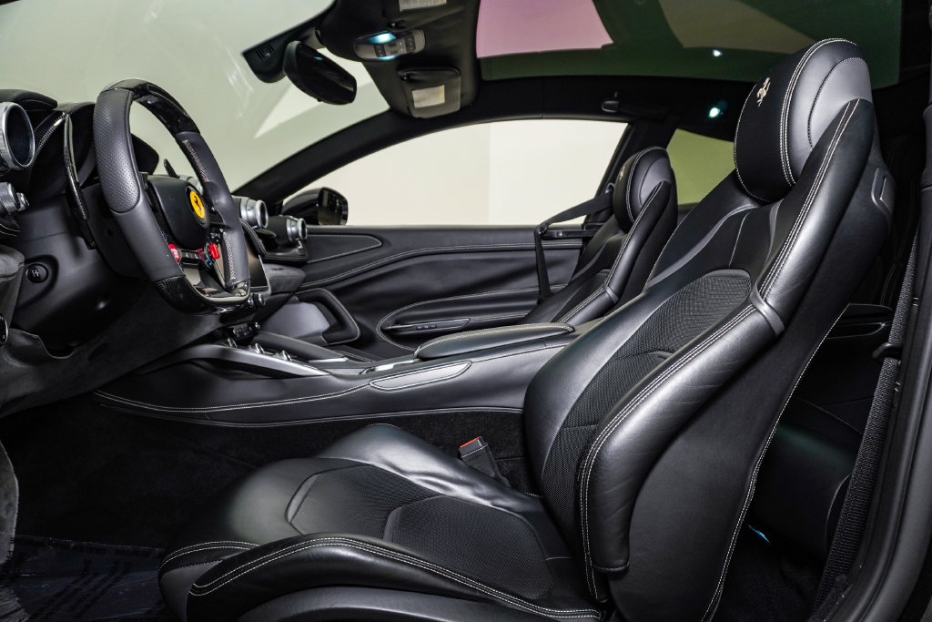 Used 2018 Ferrari GTC4Lusso AWD/4WD image 19