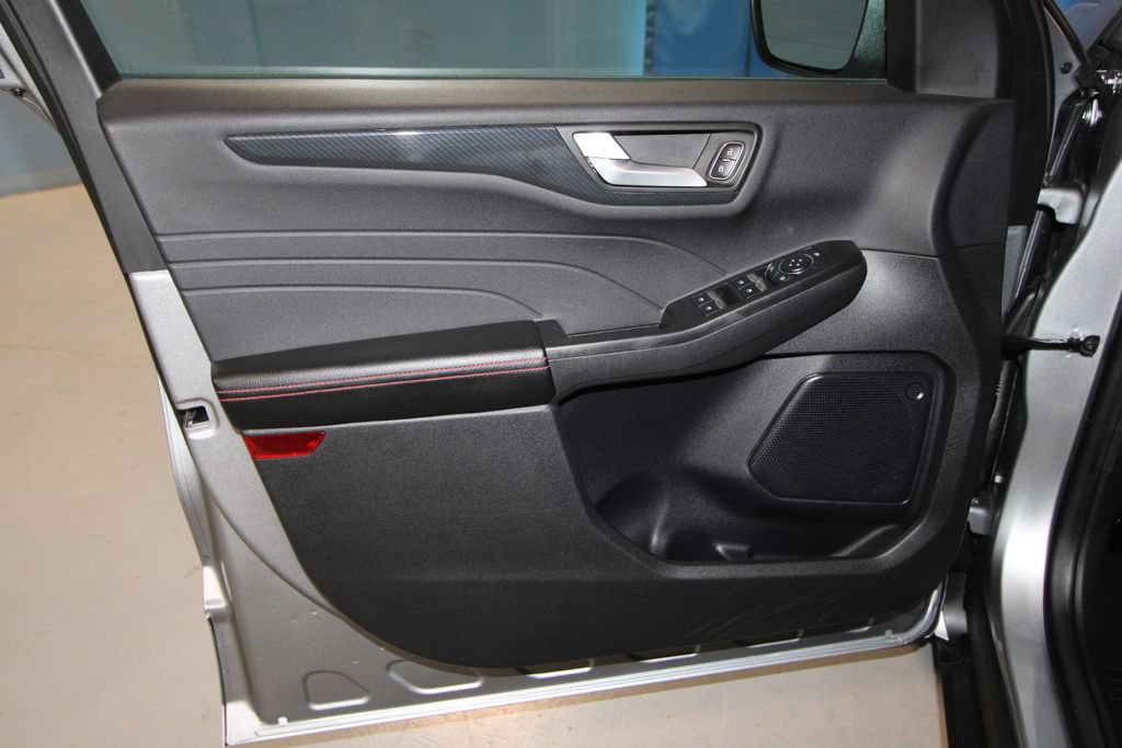 Used 2024 Ford Escape ST-Line Select w/ Tech Pack #1 AWD/4WD image 5
